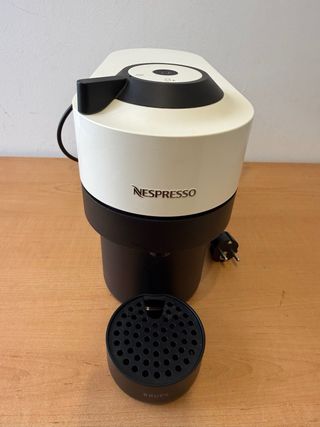 Cafetera Nespresso Krups Blanca y Negra