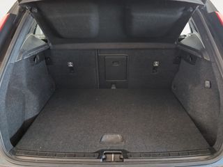 Volvo XC40 Momentum Pro