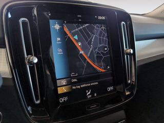 Volvo XC40 Momentum Pro