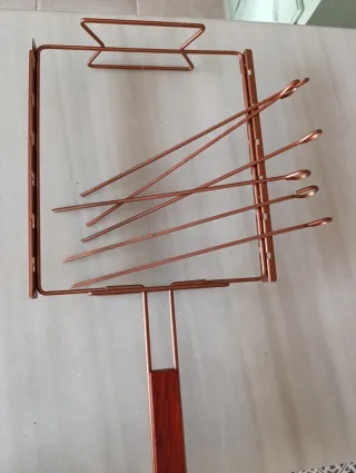 Set de pinchos y accesorios para barbacoa