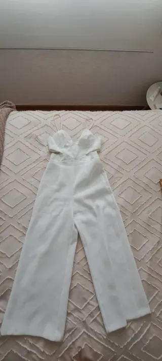 Mono blanco Mango Talla xS escote bonito.34/36.