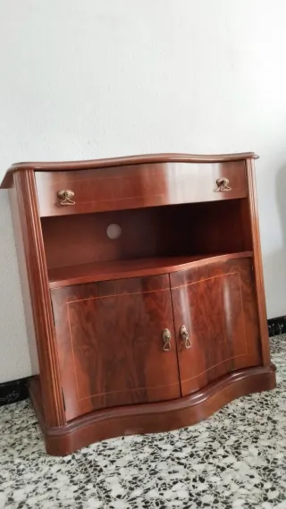 Aparador madera clásico con cajón