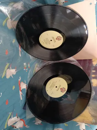 LP George Benson Living in Your Love