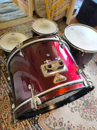 Batería Acústica Jinbao Roja + Plato Ride Zildjian
