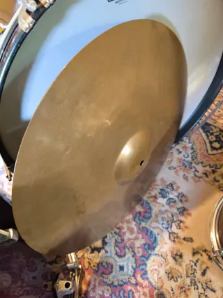 Batería Acústica Jinbao Roja + Plato Ride Zildjian