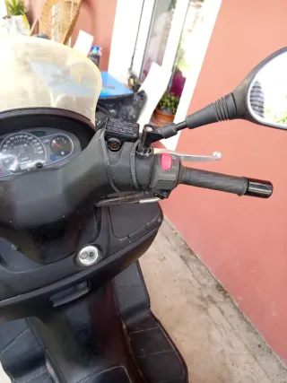 Suzuki Burgman 125 2008 Negra