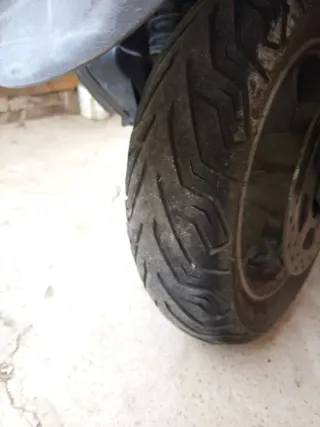 Suzuki Burgman 125 2008 Negra