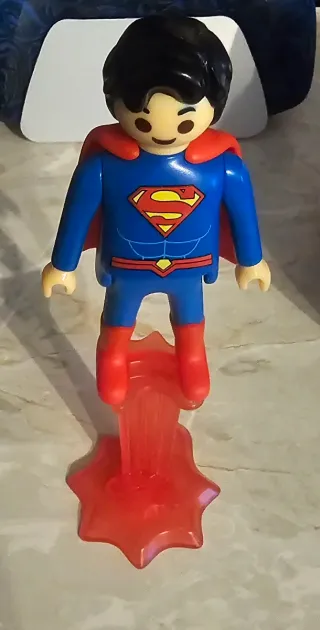 Playmobil Superman con base