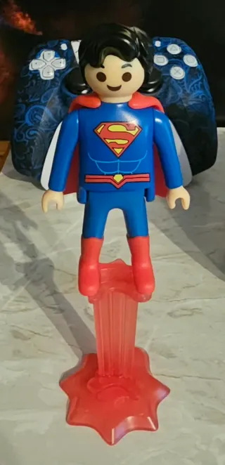 Playmobil Superman con base