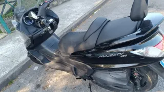 Yamaha Majesty 400 Negra