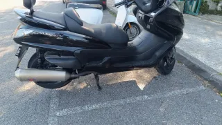Yamaha Majesty 400 Negra
