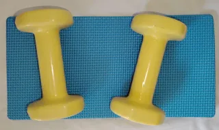 Set attrezzi ginnici: rullo addominali e manubri e