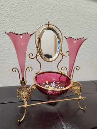 Tocador artesanal cristal rosado siglo XXI