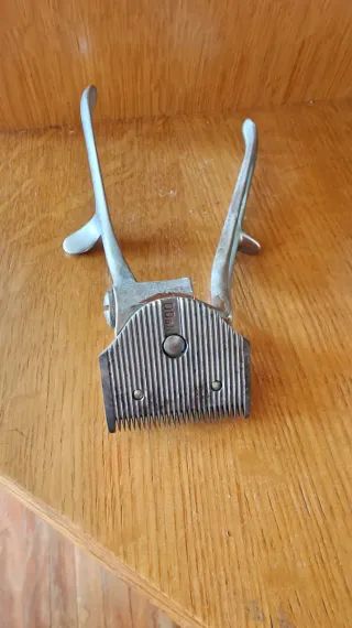 Máquina de barbería antigua