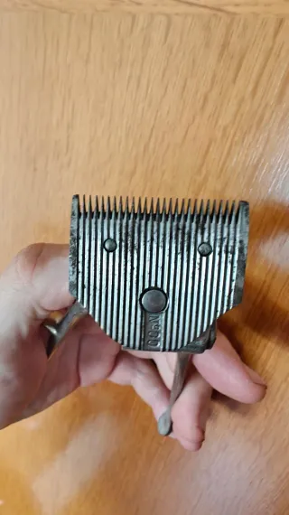 Máquina de barbería antigua