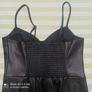 Vestido skater simil cuero negro