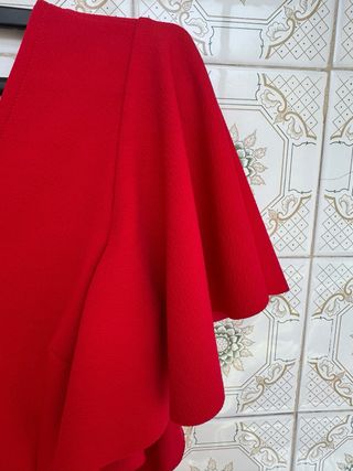 Mono Bershka rojo volantes