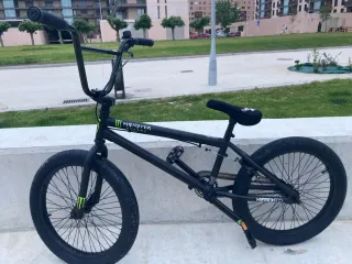 Bicicleta BMX Monster Energy Negra