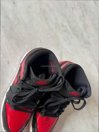 Air Jordan 1 High Rojo/Negro Talla 39