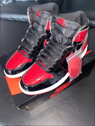 Air Jordan 1 High Negro Rojo Talla 39