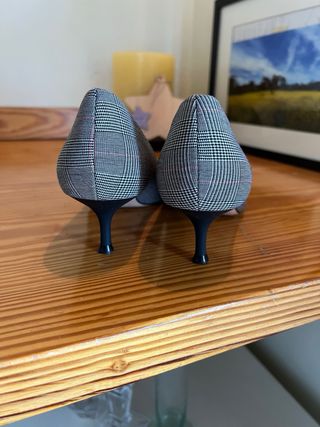 Zapatos de tacón kitten heels con lazo