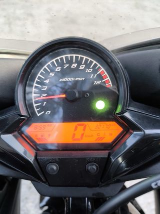 Honda CBR 125R Negra