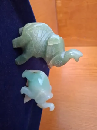 2 Elefanti di Giada Scolpiti