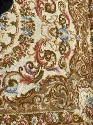 Grande tappeto con stampa floreale