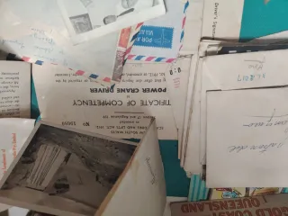Lote de papeles antiguos: cartas ,fotos.