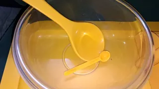 Juego cocina transparente y amarillo