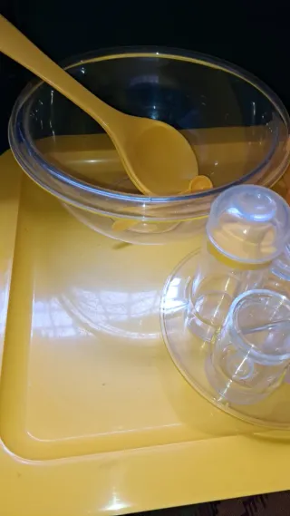 Juego cocina transparente y amarillo