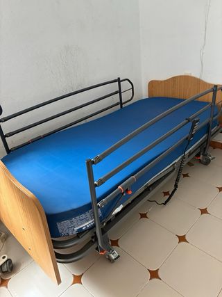 Letto elettrico regolabile per anziani
