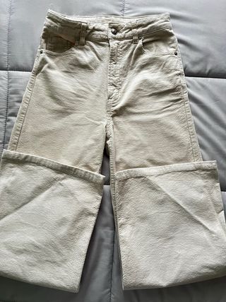 Lote 2 pantalones beige y blanco