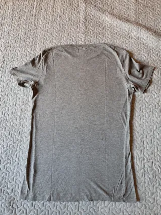 Camiseta Bershka ON FIRE Talla M