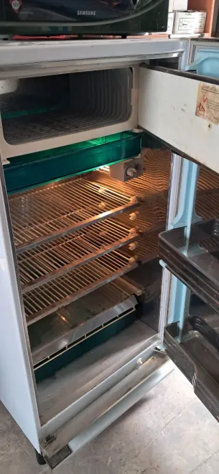 Frigorífico antiguo Melbrusán