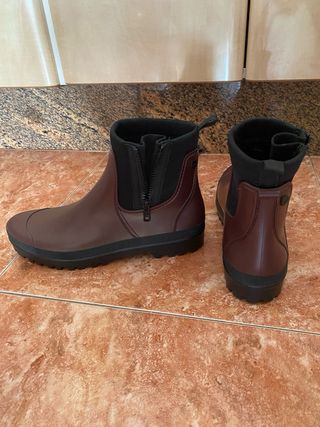 Botas de agua talla 39, marca Igor.