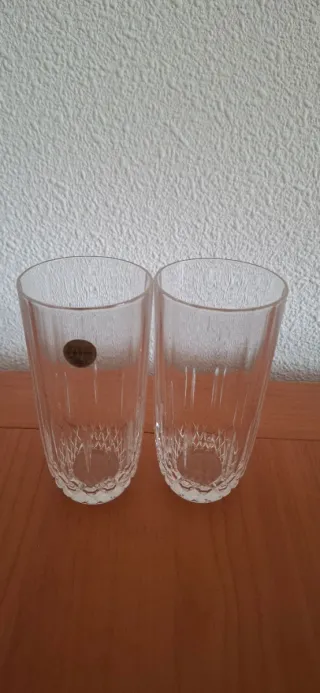 Juego de 2 vasos de cristal tallado