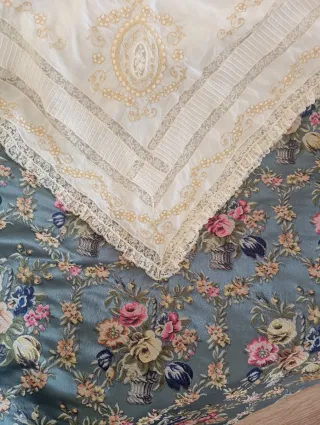 Tela fallera Vives y Marí a estrenar