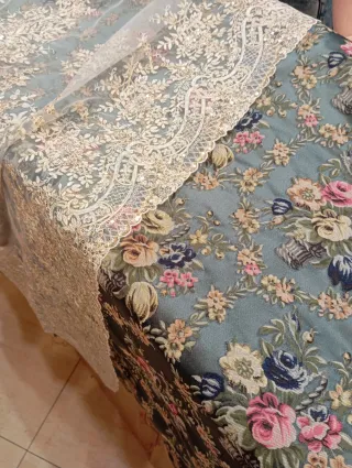 Tela fallera Vives y Marí a estrenar