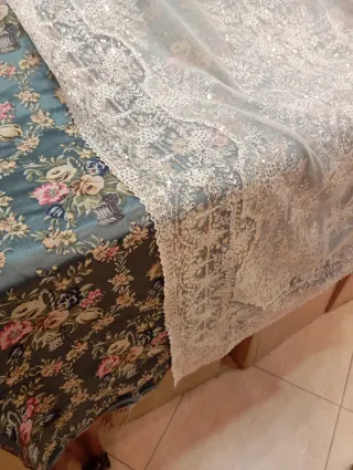 Tela fallera Vives y Marí a estrenar