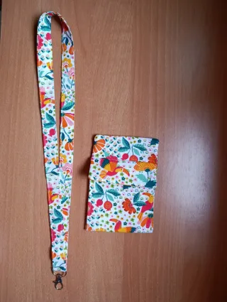 Lanyard y salvabolsillos