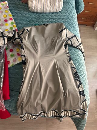 Abrigo estampado gris, negro y crudo
