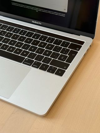 MacBook Pro 13” 2019 8GB Ram 128GB