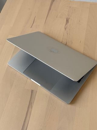 MacBook Pro 13” 2019 8GB Ram 128GB