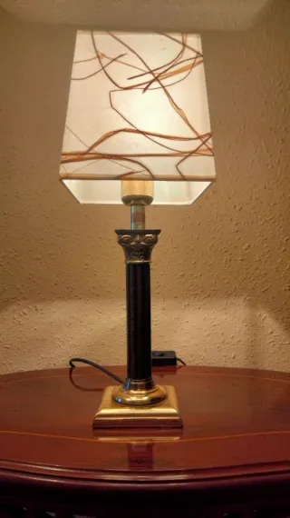 Grande coppia di lampade da tavolo stile colonne romane in bronzo Luigi XVI