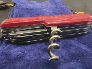 Navaja multiusos Suiza