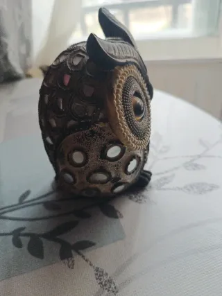 Figura de búho decorativa