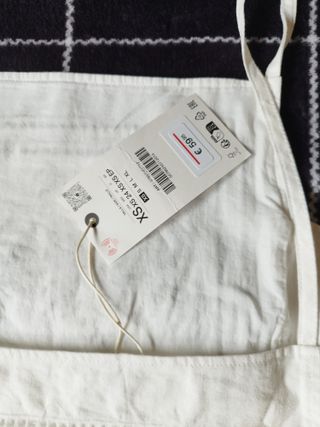 Vestido con lino bordado blanco