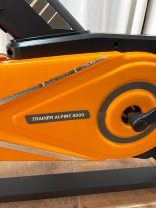 Bicicleta de Spinning Naranja y negro.