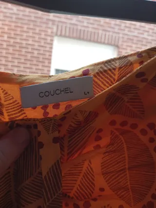 Falda estampada con detalle fruncido lateral